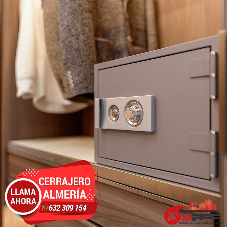 Cerrajero Adra. Más de 10 años prestando servicios de cerrajería en Adra. Instalar cajas fuertes.