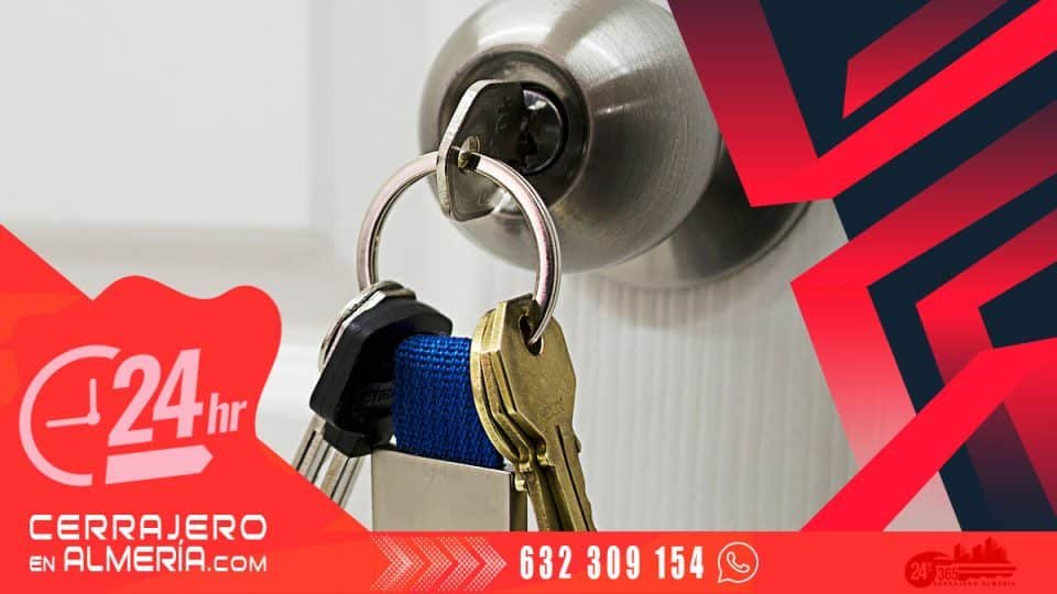 La llave gira pero no abre la puerta. ¿Qué hago?. Llamar al cerrajero en Almería