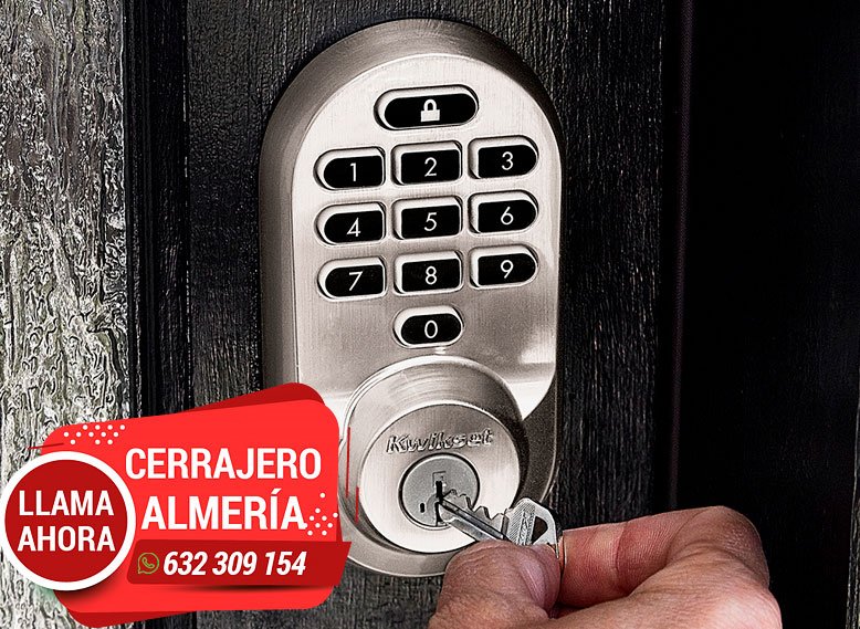 Cambiar cerraduras en Almería. Cerrajero Almería instalar cerradura nueva.