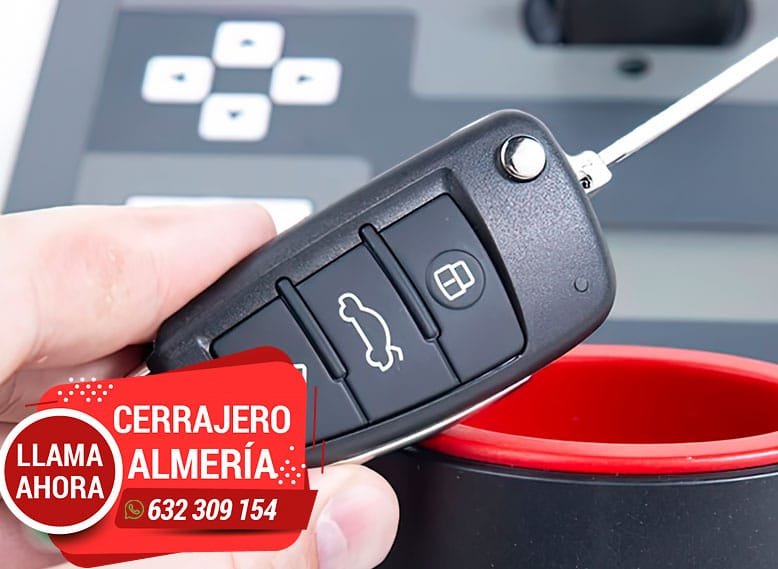 Cerrajeros en Almería expertos en copia de llaves de coche con transpondedor chip.